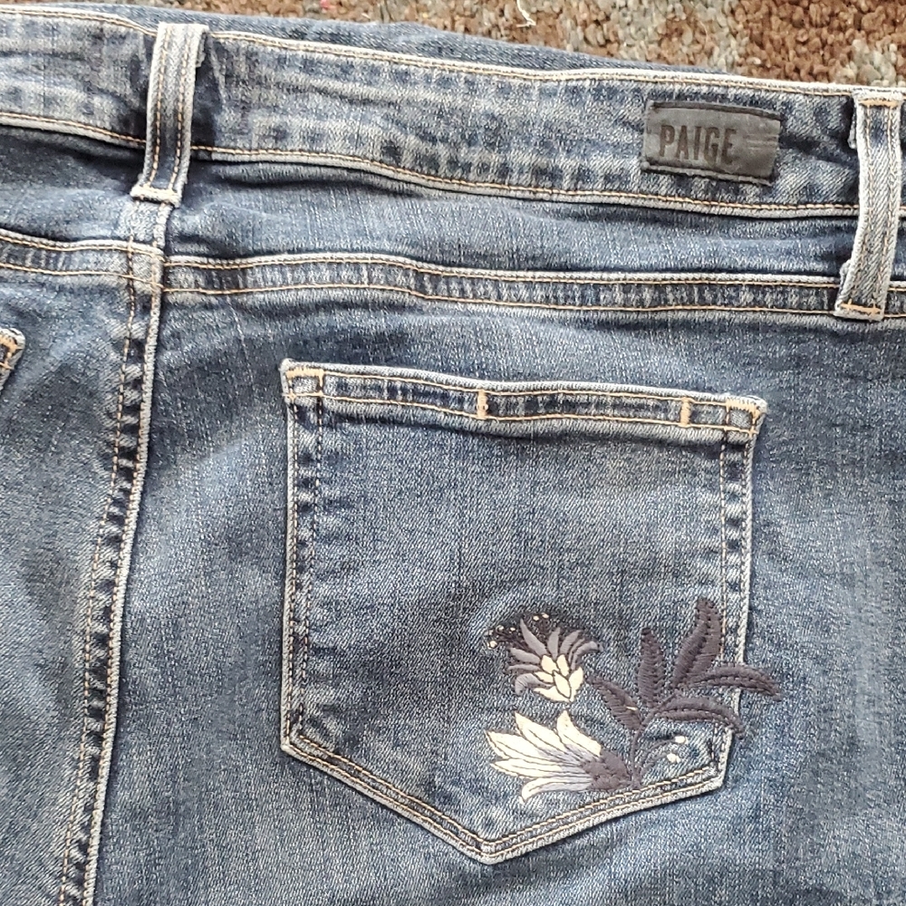 PAIGE Women's Denim Jeans with Floral Embroidery - Picture 4 of 6